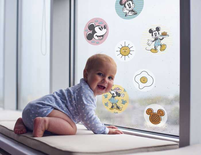 Sticker fenêtre Mickey Rise and Shine Bubbles