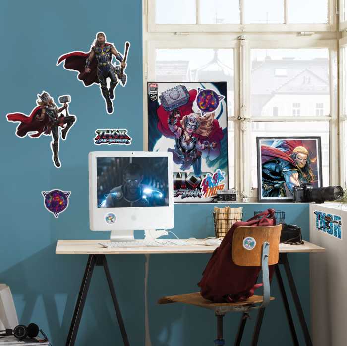 Sticker mural Thor4 - Thor Jane Mixup