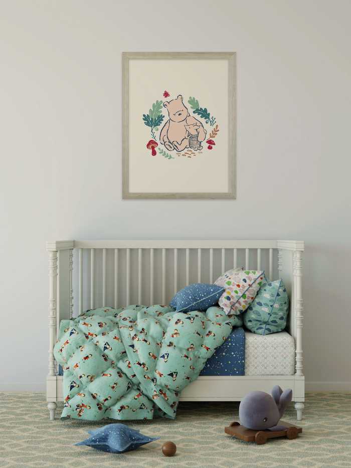Affiche d'art Disney Winnie the Pooh Taking Care