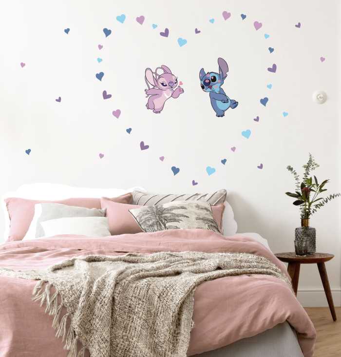 Sticker mural Disney Stitch in Love