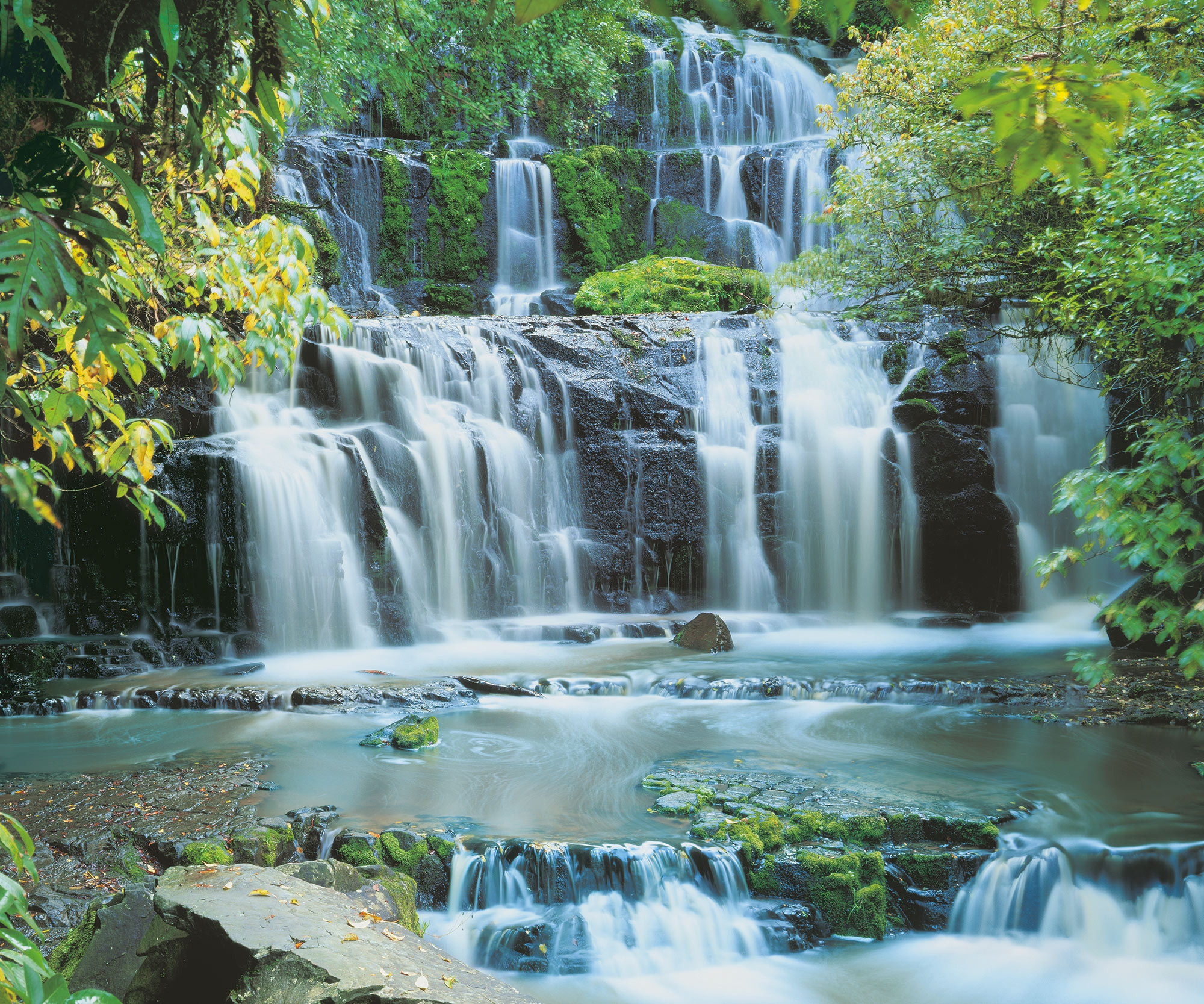 Pura Kaunui Falls